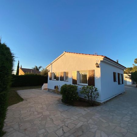 Villa Caramonte, En Costa Dorada Les Tres Cales Exterior foto