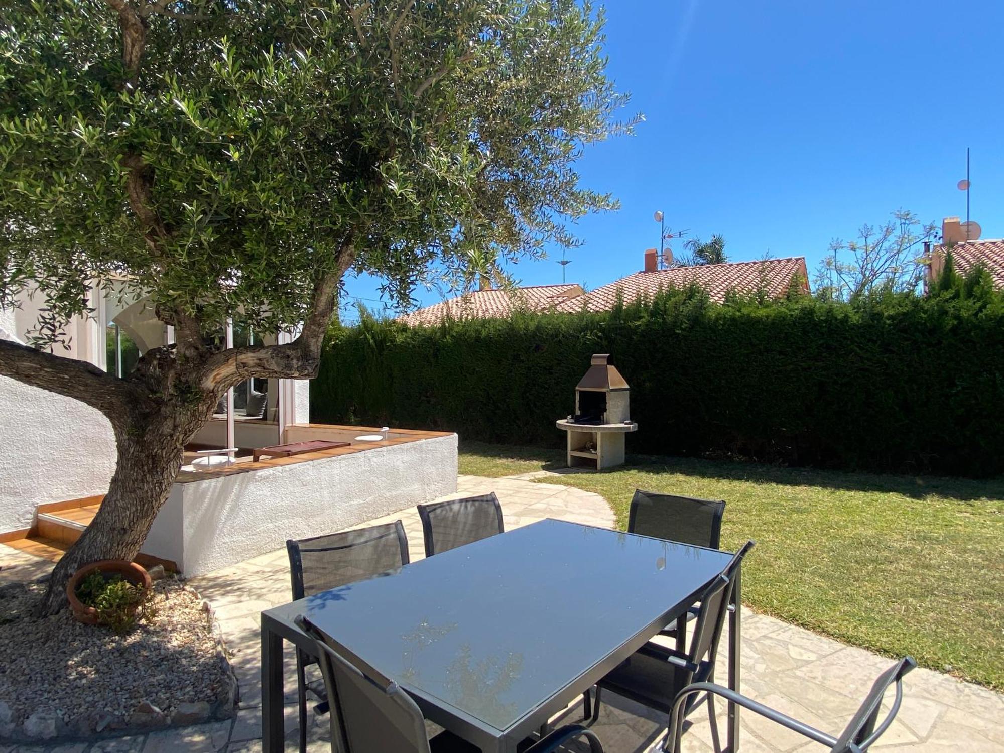 Villa Caramonte, En Costa Dorada Les Tres Cales Exterior foto